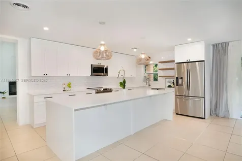6841 SW 130th Terrace Pinecrest FL 33156