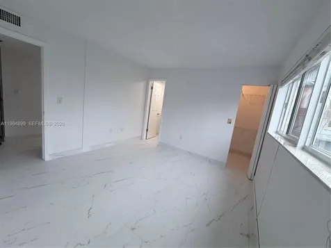 9365 Fontainebleau Boulevard Miami FL 33172