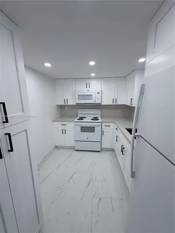 9365 Fontainebleau Boulevard Miami FL 33172