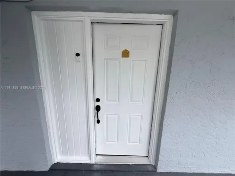 9365 Fontainebleau Boulevard Miami FL 33172