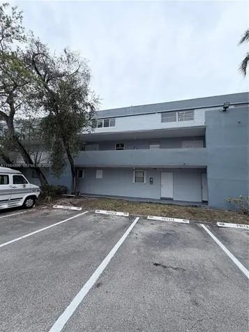 9365 Fontainebleau Boulevard Miami FL 33172