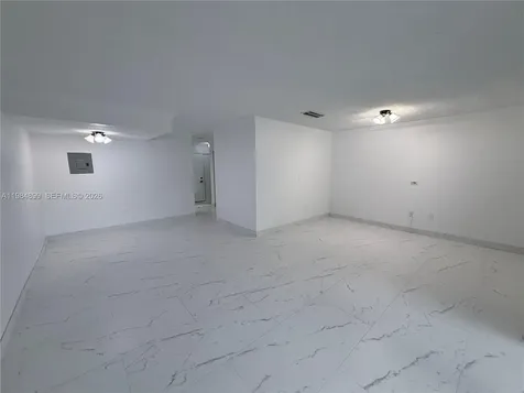 9365 Fontainebleau Boulevard Miami FL 33172