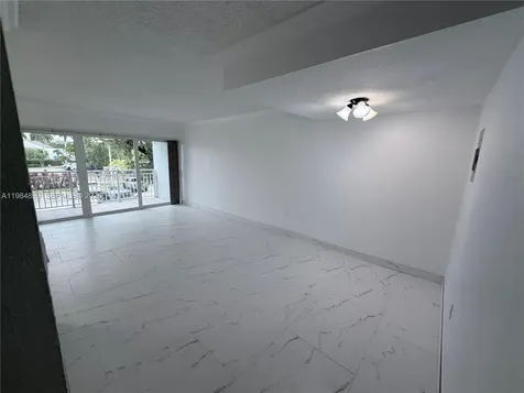9365 Fontainebleau Boulevard Miami FL 33172