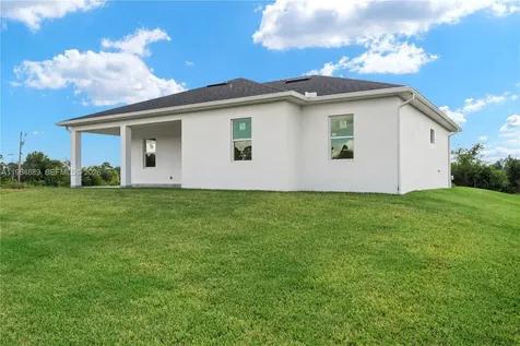 1027 Kirkwood Street Lehigh Acres FL 33974