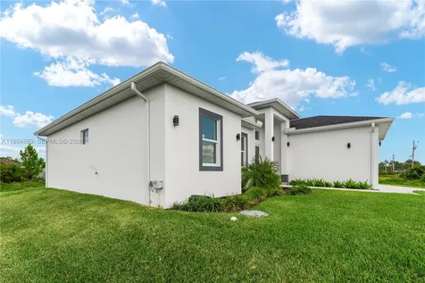 1027 Kirkwood Street Lehigh Acres FL 33974
