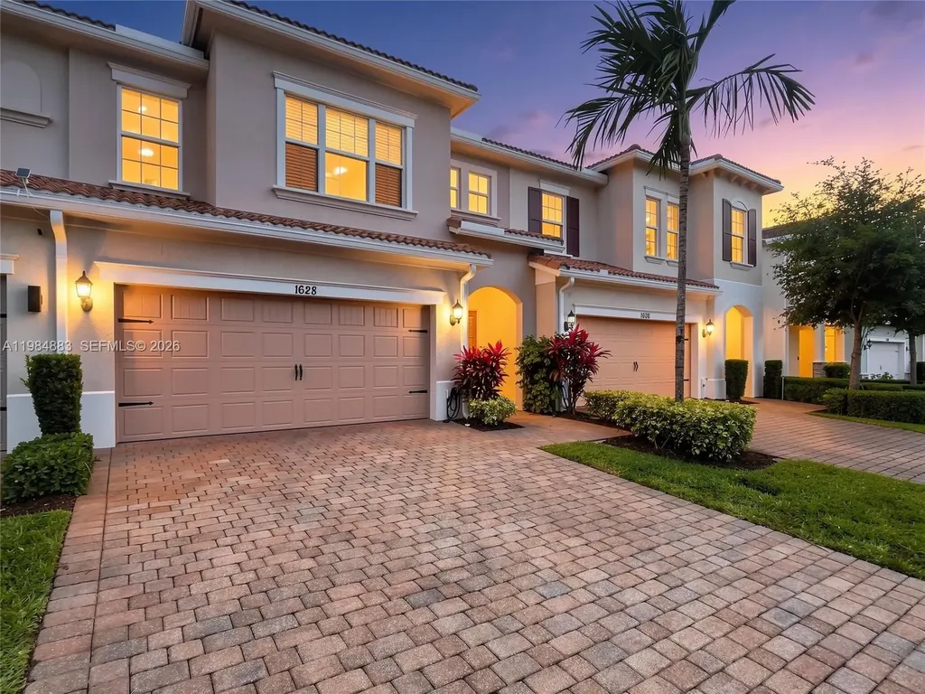 1628 Myrtle Oak Terrace Hollywood FL 33021