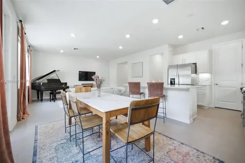 1628 Myrtle Oak Terrace Hollywood FL 33021