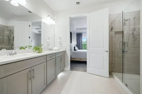 1628 Myrtle Oak Terrace Hollywood FL 33021