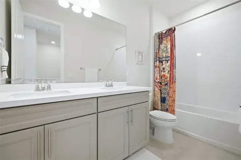 1628 Myrtle Oak Terrace Hollywood FL 33021