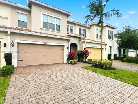 1628 Myrtle Oak Terrace Hollywood FL 33021