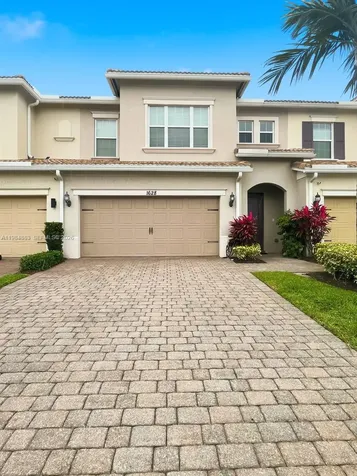 1628 Myrtle Oak Terrace Hollywood FL 33021