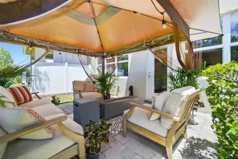 1628 Myrtle Oak Terrace Hollywood FL 33021