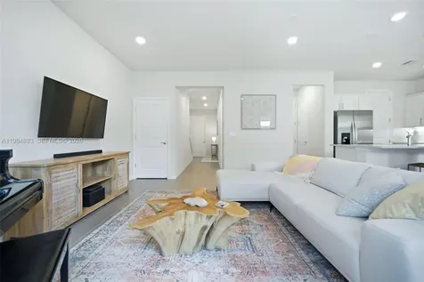 1628 Myrtle Oak Terrace Hollywood FL 33021