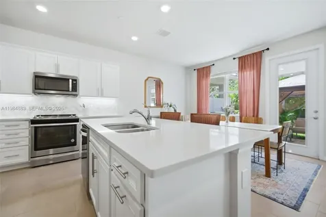 1628 Myrtle Oak Terrace Hollywood FL 33021