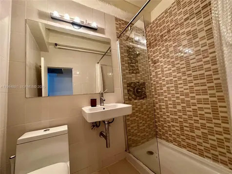 255 W 24th Street Miami Beach FL 33140