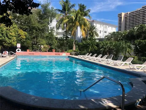 255 W 24th Street Miami Beach FL 33140