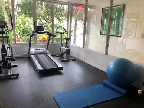255 W 24th Street Miami Beach FL 33140