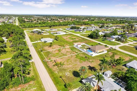 614 Jacaranda Parkway E Cape Coral FL 33909