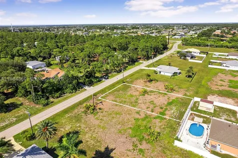 614 Jacaranda Parkway E Cape Coral FL 33909