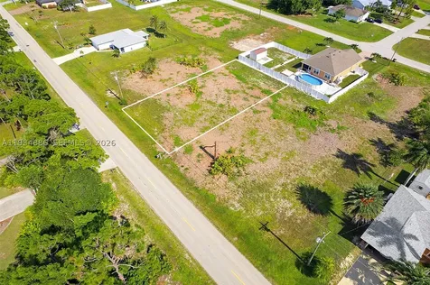 614 Jacaranda Parkway E Cape Coral FL 33909