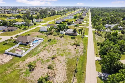 614 Jacaranda Parkway E Cape Coral FL 33909