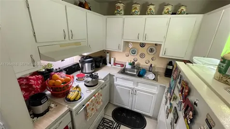 1805 W 56th Street Hialeah FL 33012