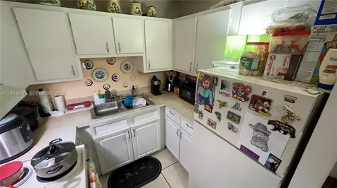 1805 W 56th Street Hialeah FL 33012