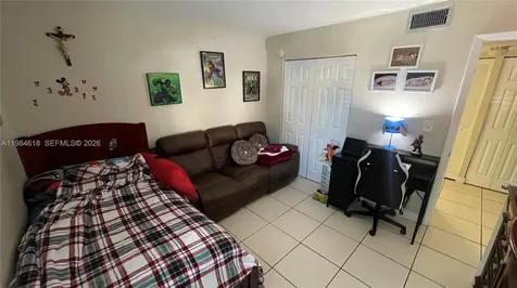 1805 W 56th Street Hialeah FL 33012