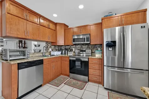 889 Hamilton Drive Homestead FL 33034