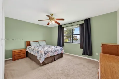 889 Hamilton Drive Homestead FL 33034
