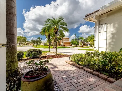 903 NW 167th Avenue Pembroke Pines FL 33028