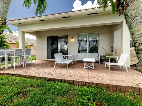 903 NW 167th Avenue Pembroke Pines FL 33028