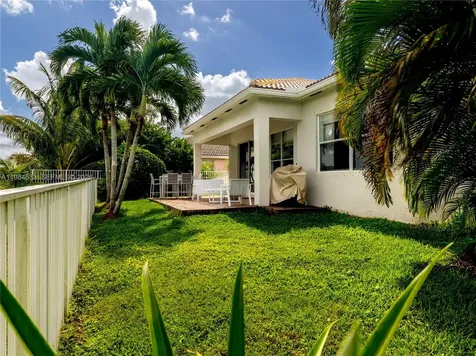 903 NW 167th Avenue Pembroke Pines FL 33028