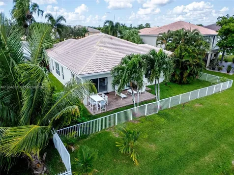 903 NW 167th Avenue Pembroke Pines FL 33028