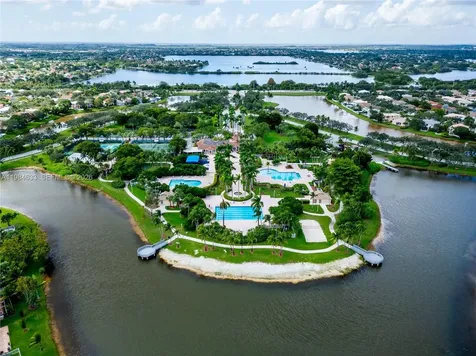 903 NW 167th Avenue Pembroke Pines FL 33028