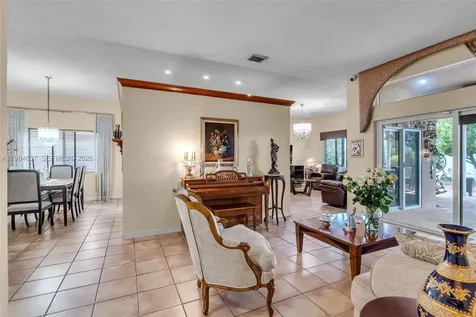 9224 Grand Canal Drive Miami FL 33174