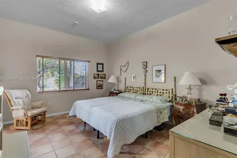 9224 Grand Canal Drive Miami FL 33174