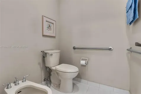 9224 Grand Canal Drive Miami FL 33174