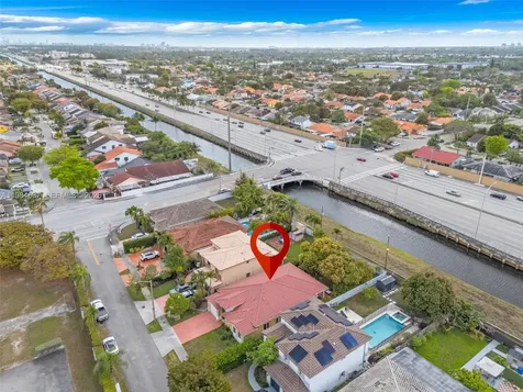 9224 Grand Canal Drive Miami FL 33174