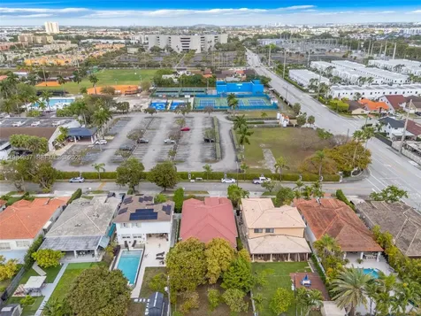 9224 Grand Canal Drive Miami FL 33174