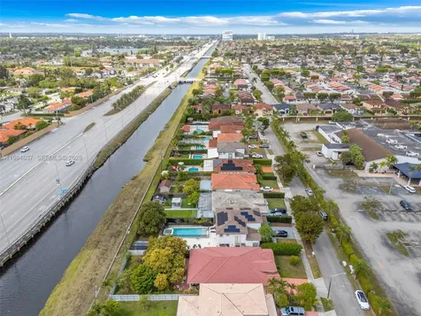 9224 Grand Canal Drive Miami FL 33174