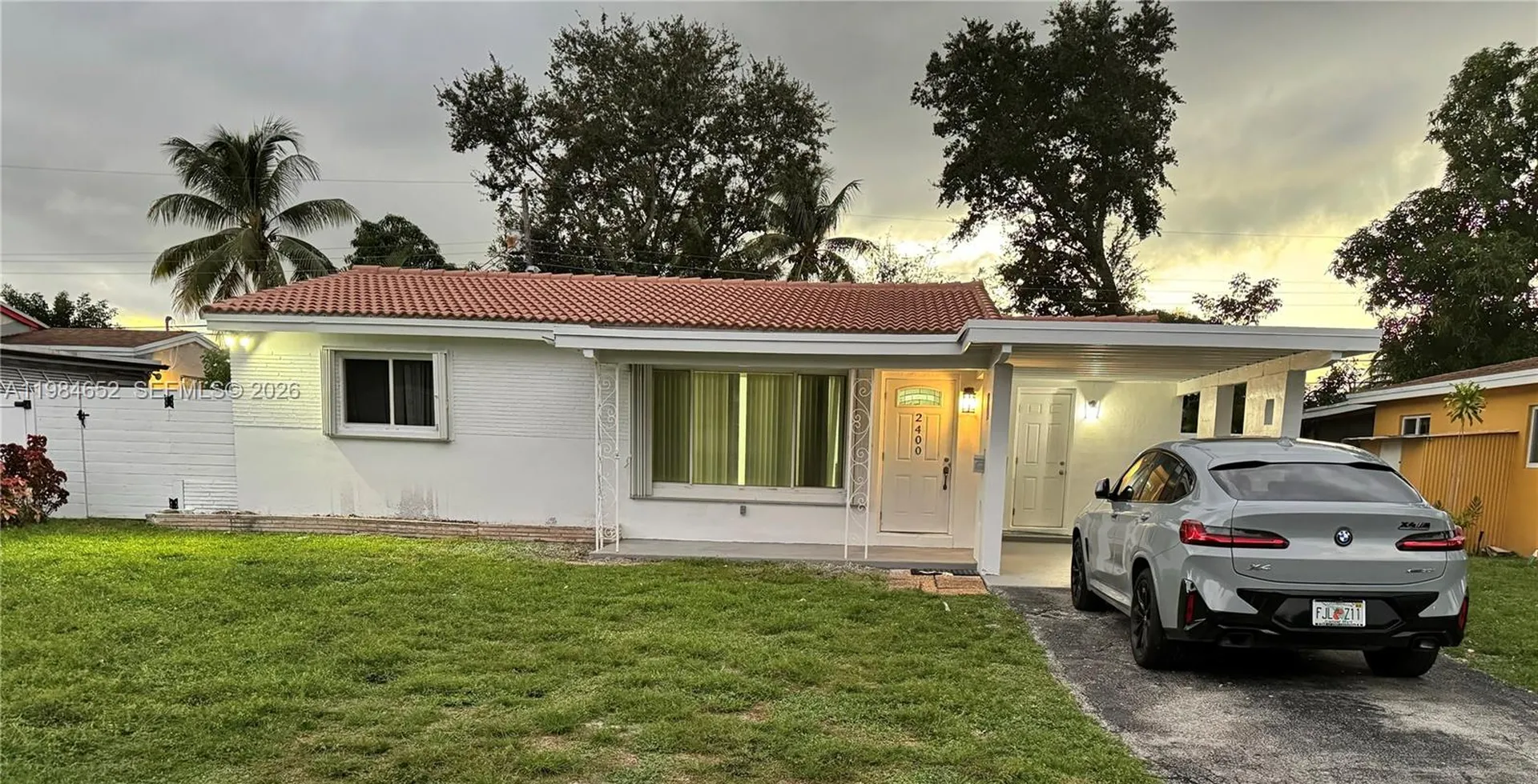 2400 N 57th Way Hollywood FL 33021