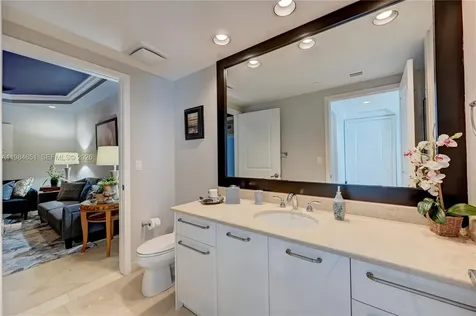 3101 S Ocean Drive Hollywood FL 33019