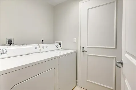 3101 S Ocean Drive Hollywood FL 33019