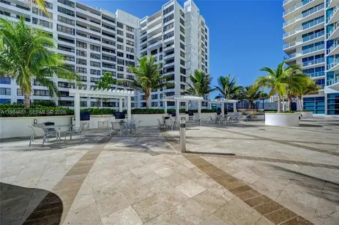 3101 S Ocean Drive Hollywood FL 33019