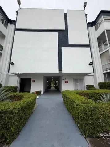 9159 SW 77th Avenue Miami FL 33156