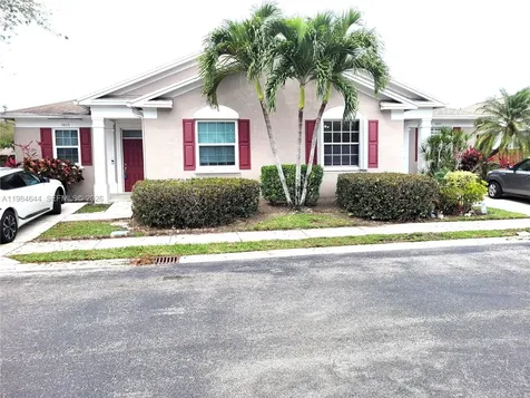 5823 Plum Harbor Circle Tamarac FL 33321