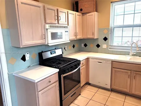 5823 Plum Harbor Circle Tamarac FL 33321
