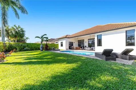 1479 SW 159th Terrace Pembroke Pines FL 33027