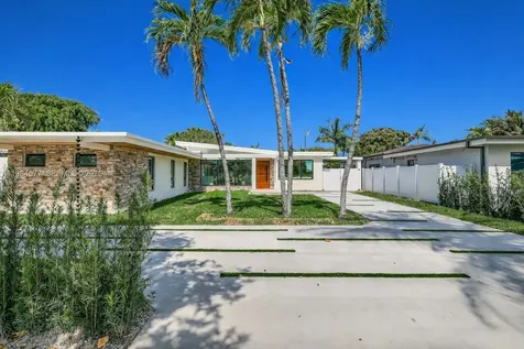 905 Fairway Drive Miami Beach FL 33141